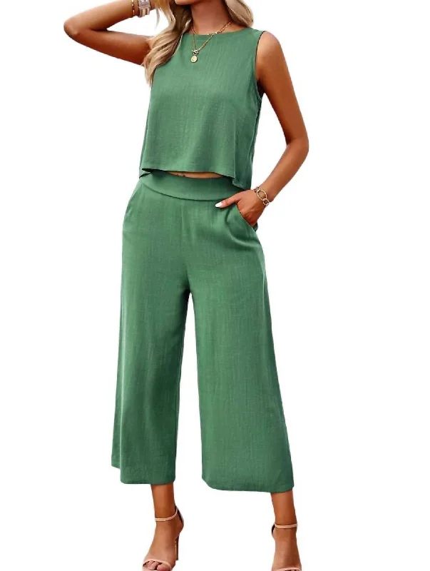 pal bond pants -Sleeveless Cropped Top And Wide Pants Set In Green