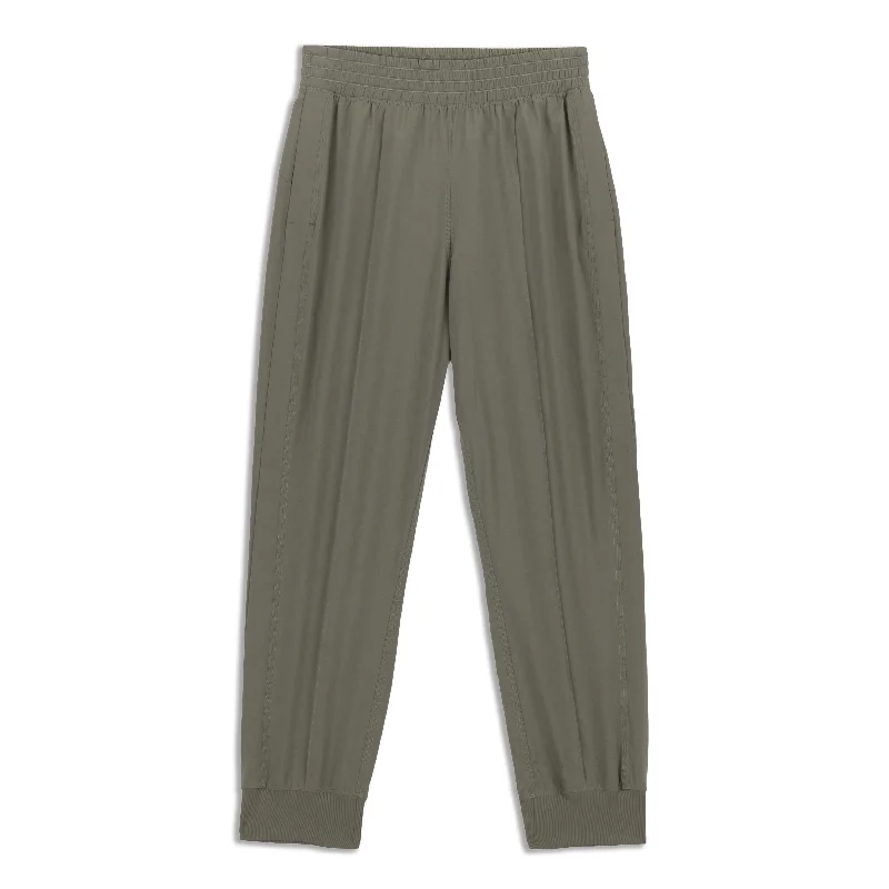 light air pants -Wanderer Cropped Jogger - Resale